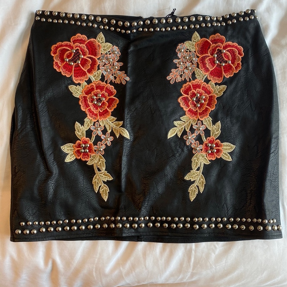 Romeo + Juliet - Brand New Black Leather Skirt with Floral Embroidery